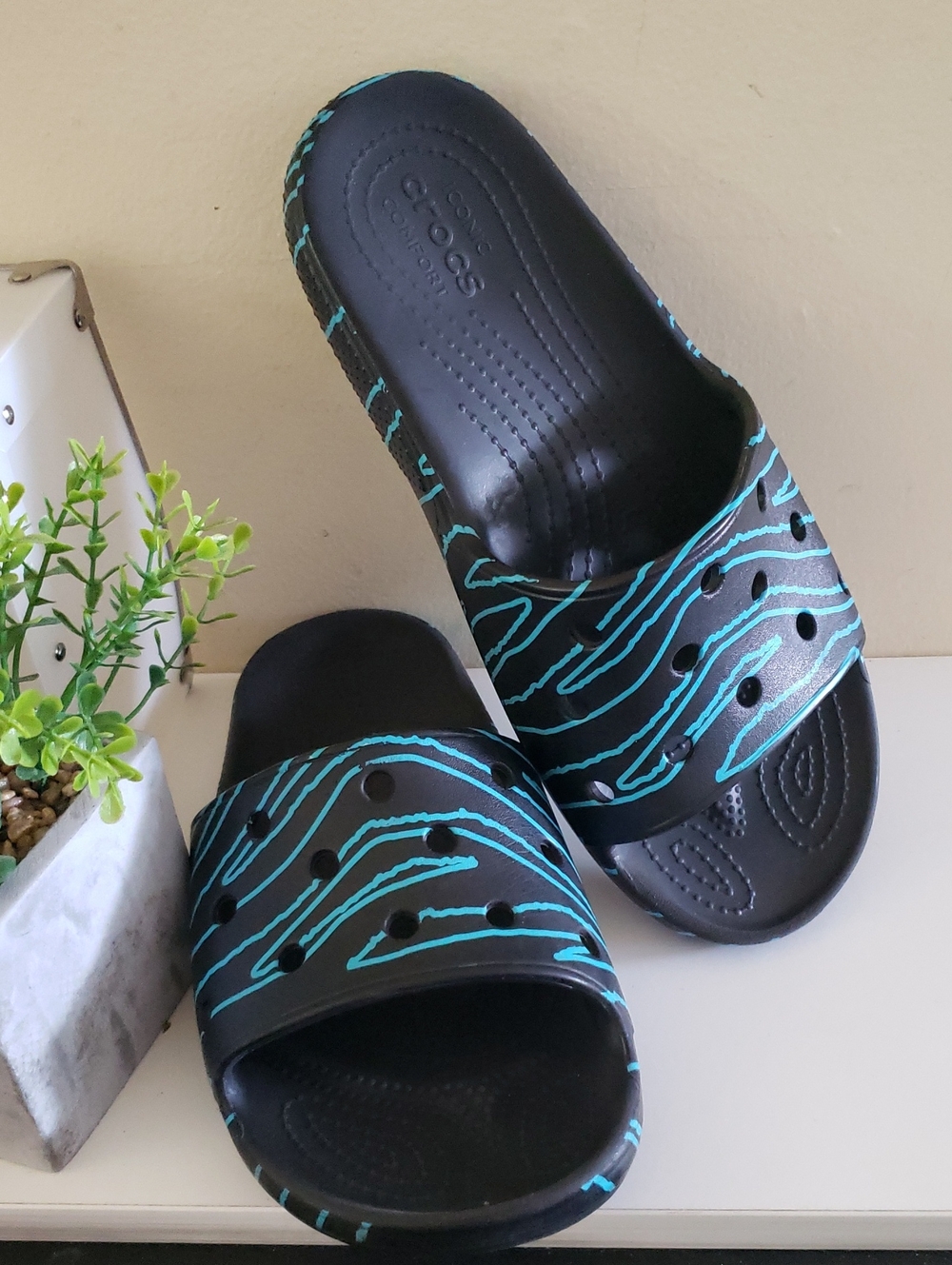 Crocs Party Animals Slides X Ron English Iconic Comfort - M10/W12